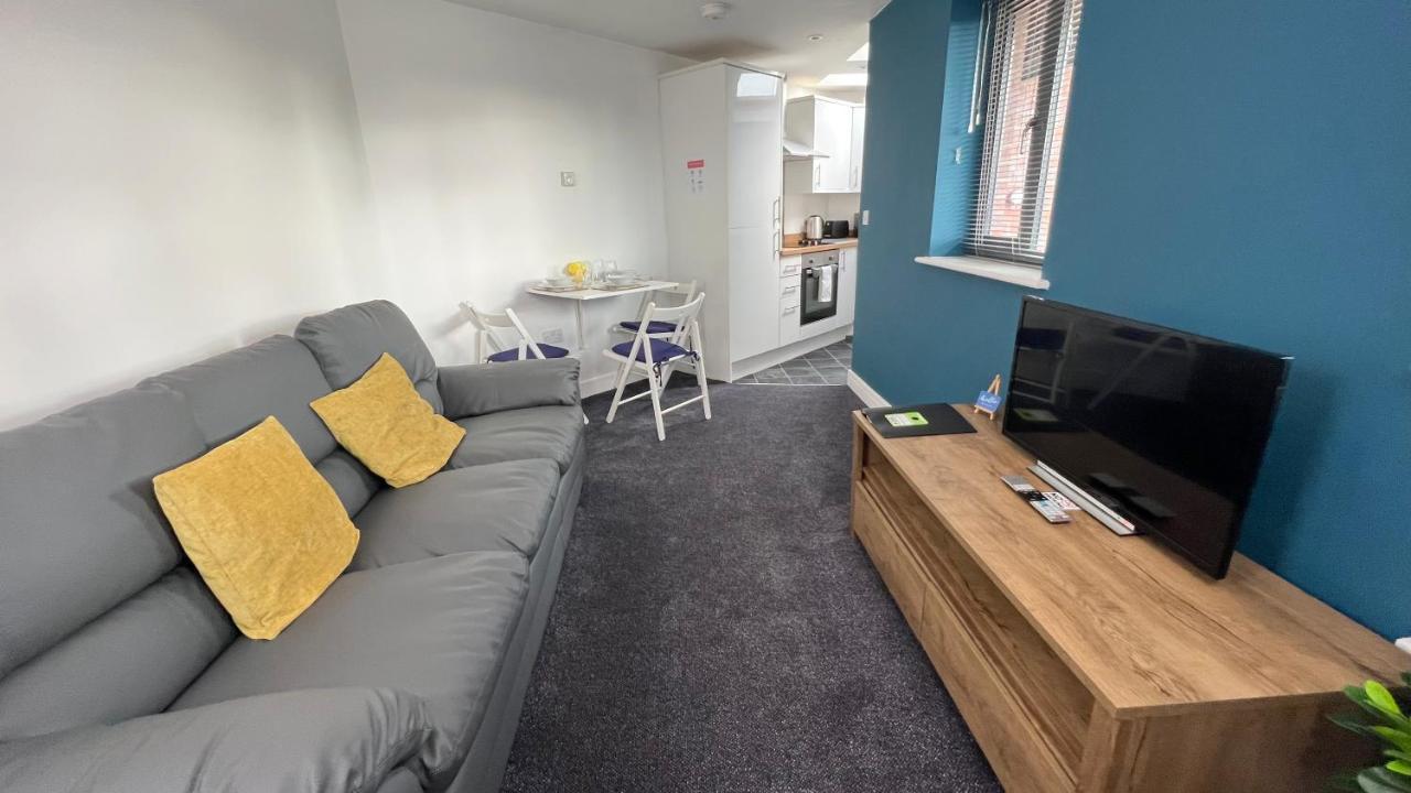 Cross Court, Stafford By Bell Apartments Екстериор снимка