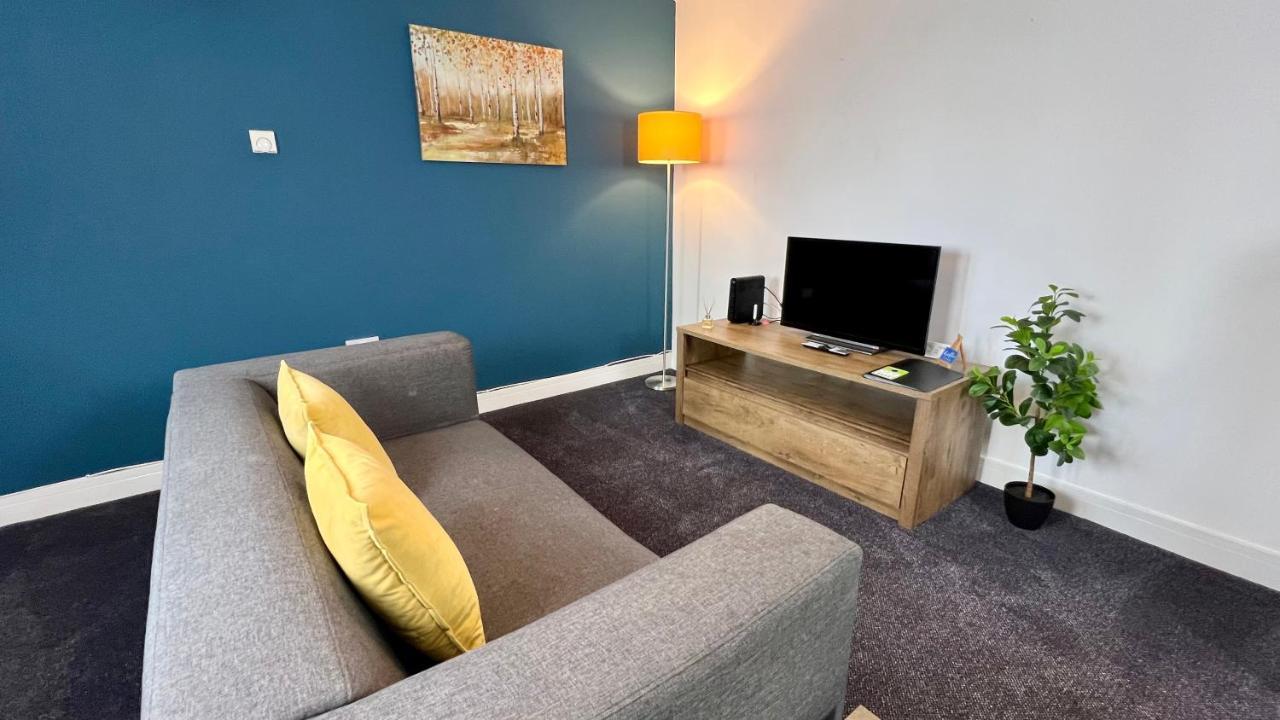 Cross Court, Stafford By Bell Apartments Екстериор снимка