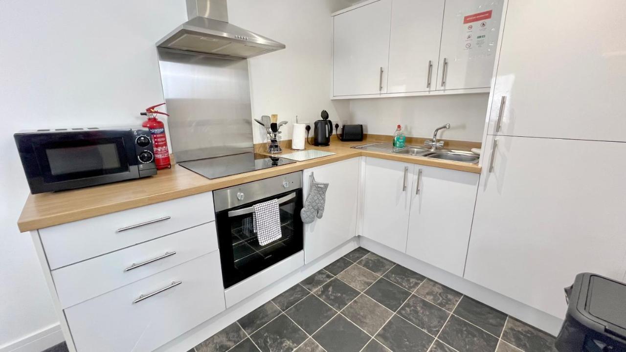 Cross Court, Stafford By Bell Apartments Екстериор снимка