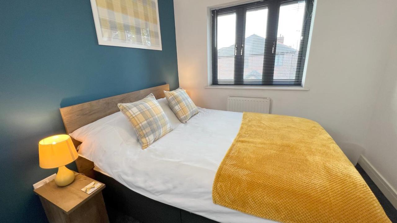 Cross Court, Stafford By Bell Apartments Екстериор снимка