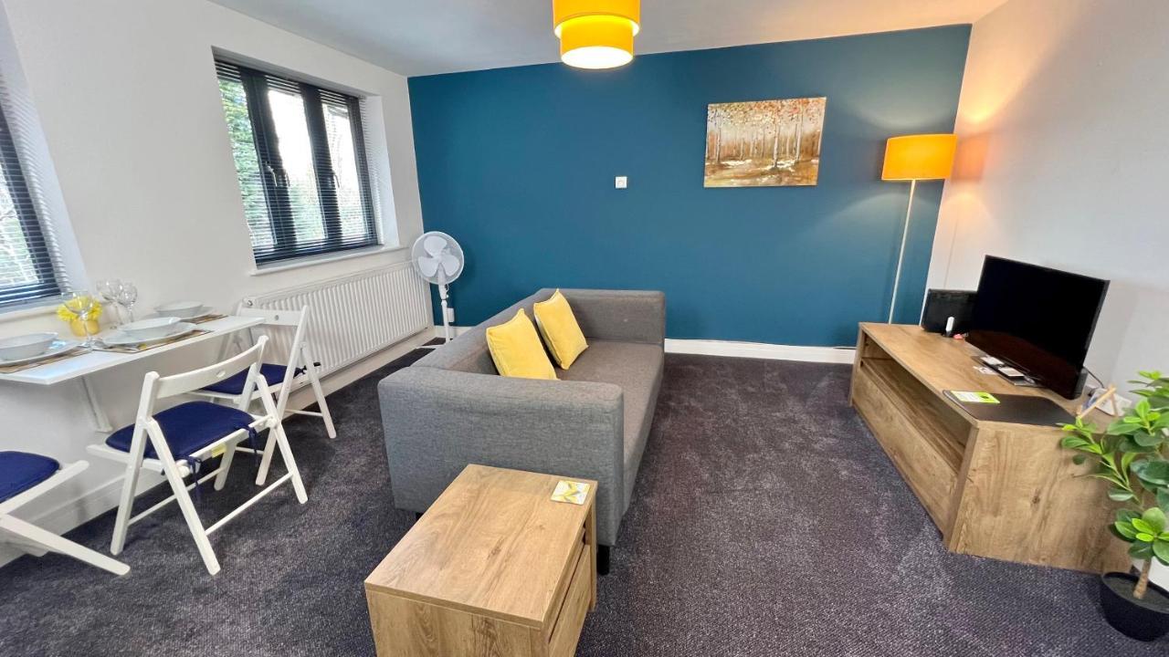 Cross Court, Stafford By Bell Apartments Екстериор снимка