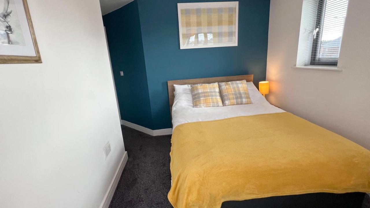 Cross Court, Stafford By Bell Apartments Екстериор снимка