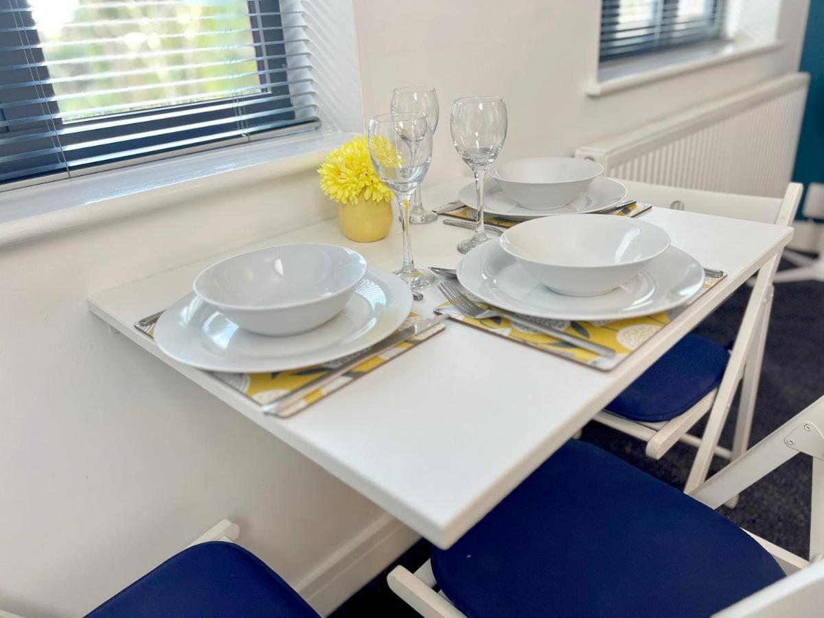 Cross Court, Stafford By Bell Apartments Екстериор снимка