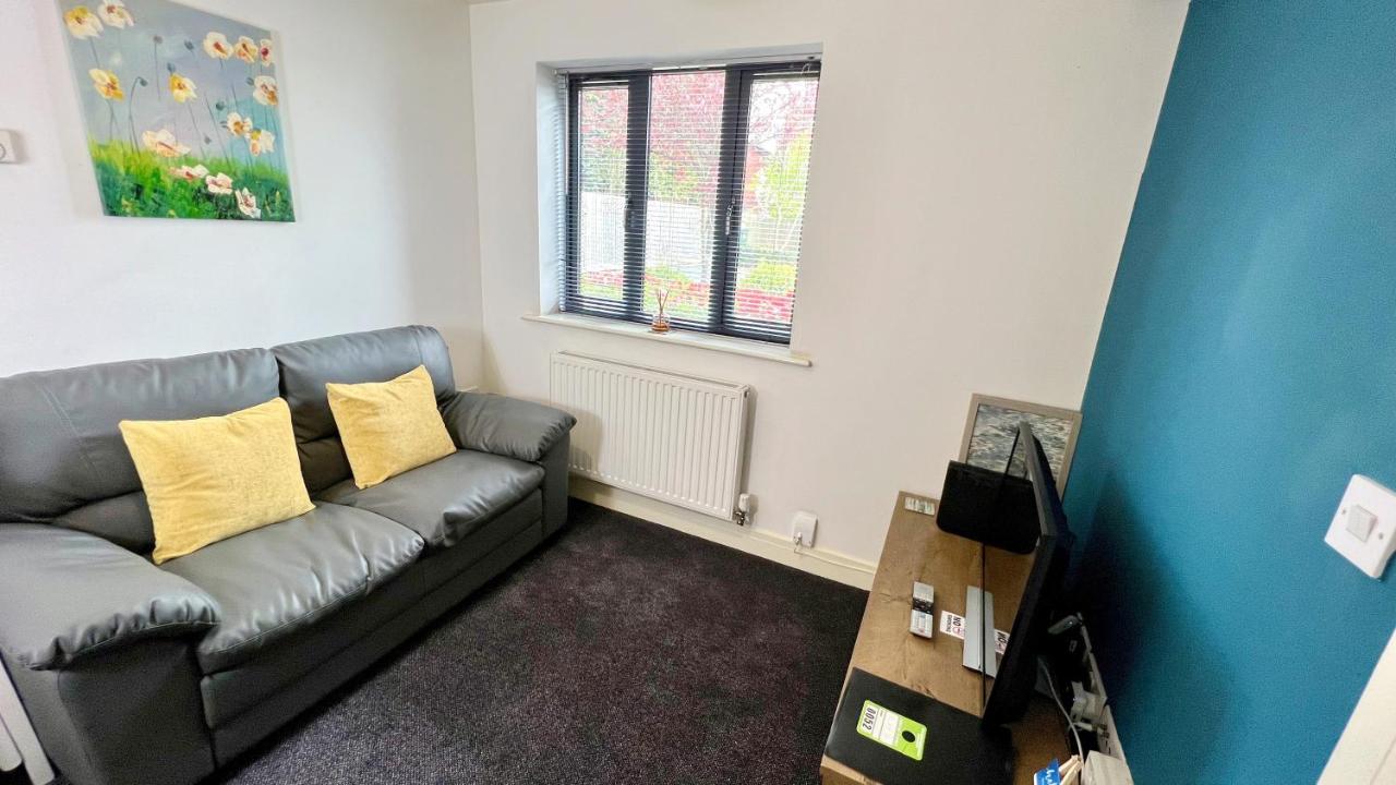 Cross Court, Stafford By Bell Apartments Екстериор снимка