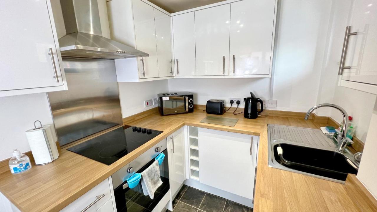 Cross Court, Stafford By Bell Apartments Екстериор снимка
