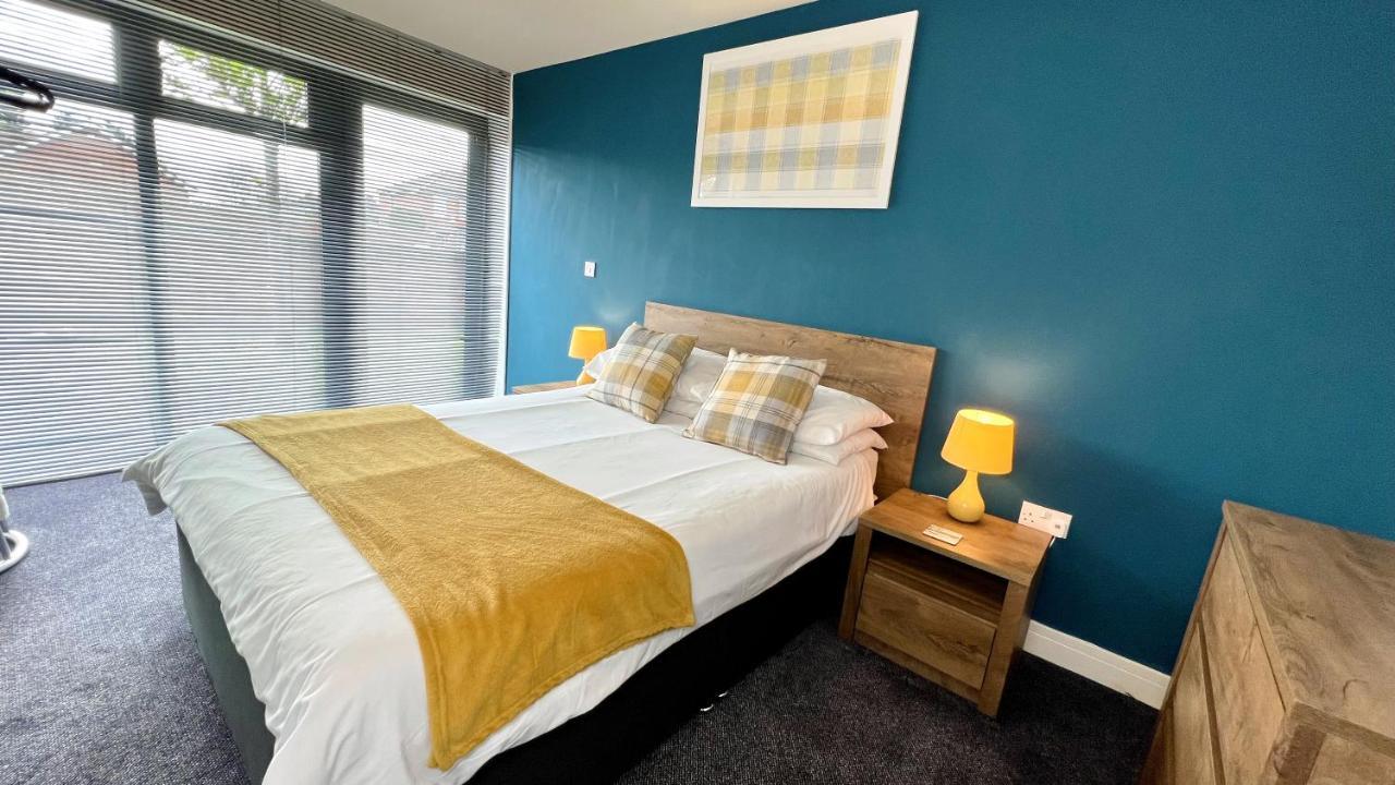 Cross Court, Stafford By Bell Apartments Екстериор снимка