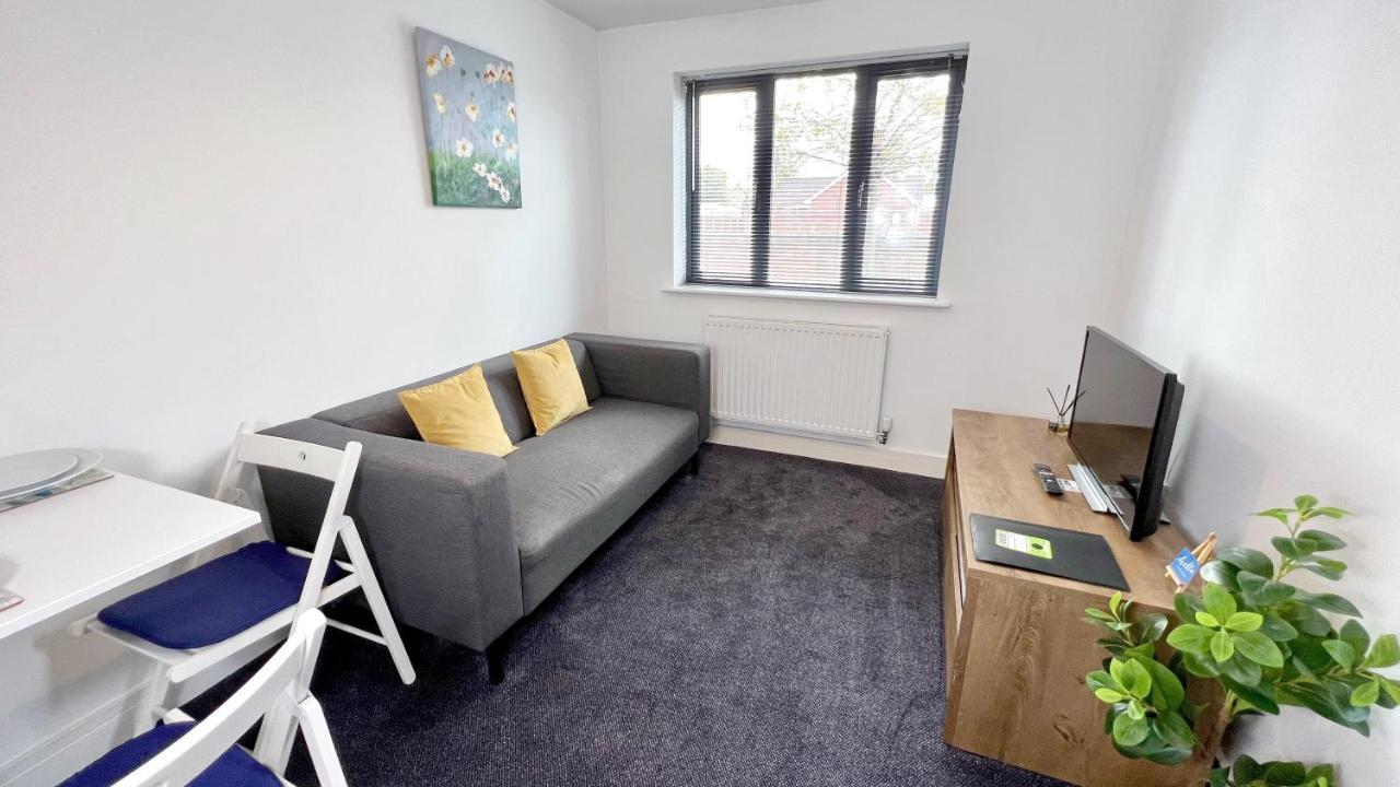 Cross Court, Stafford By Bell Apartments Екстериор снимка