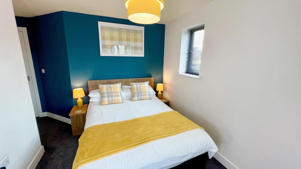 Cross Court, Stafford By Bell Apartments Екстериор снимка