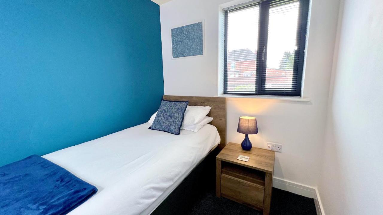 Cross Court, Stafford By Bell Apartments Екстериор снимка