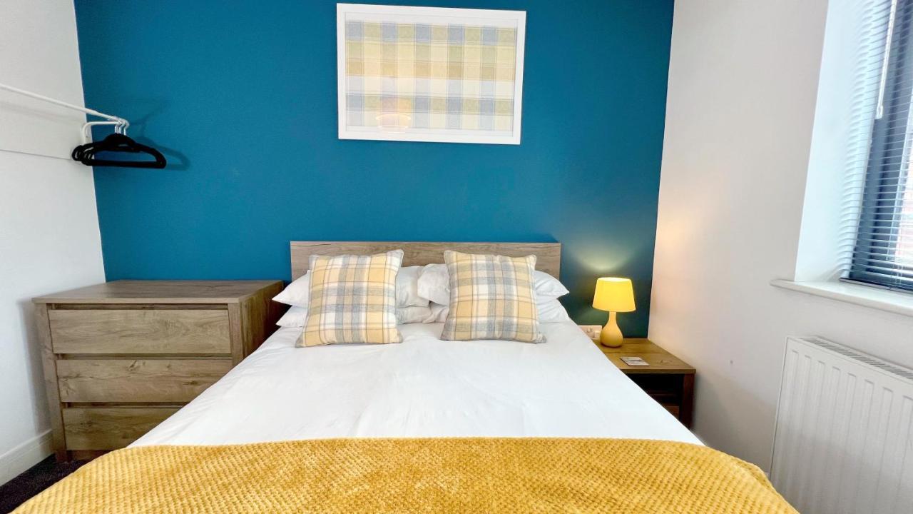 Cross Court, Stafford By Bell Apartments Екстериор снимка
