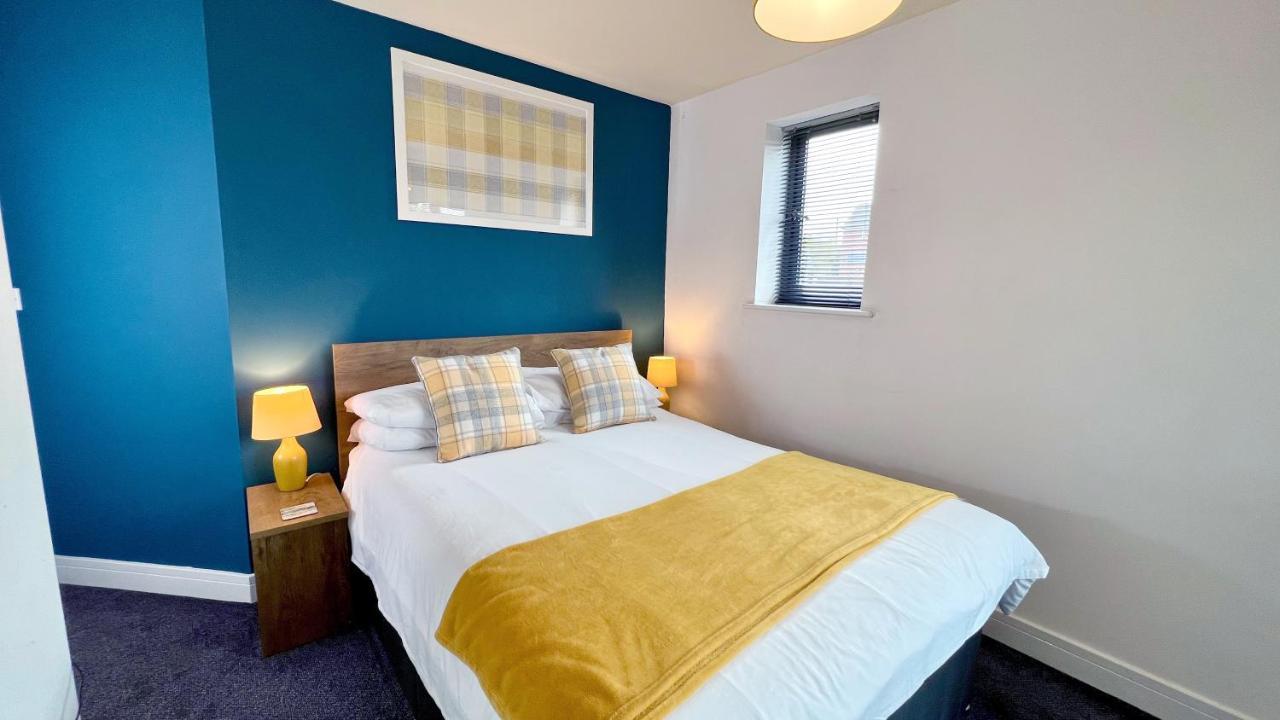 Cross Court, Stafford By Bell Apartments Екстериор снимка