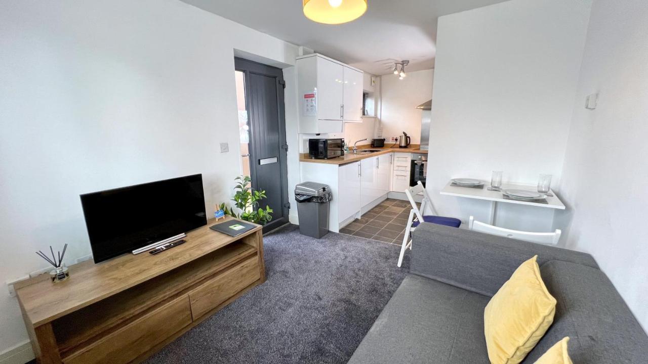 Cross Court, Stafford By Bell Apartments Екстериор снимка