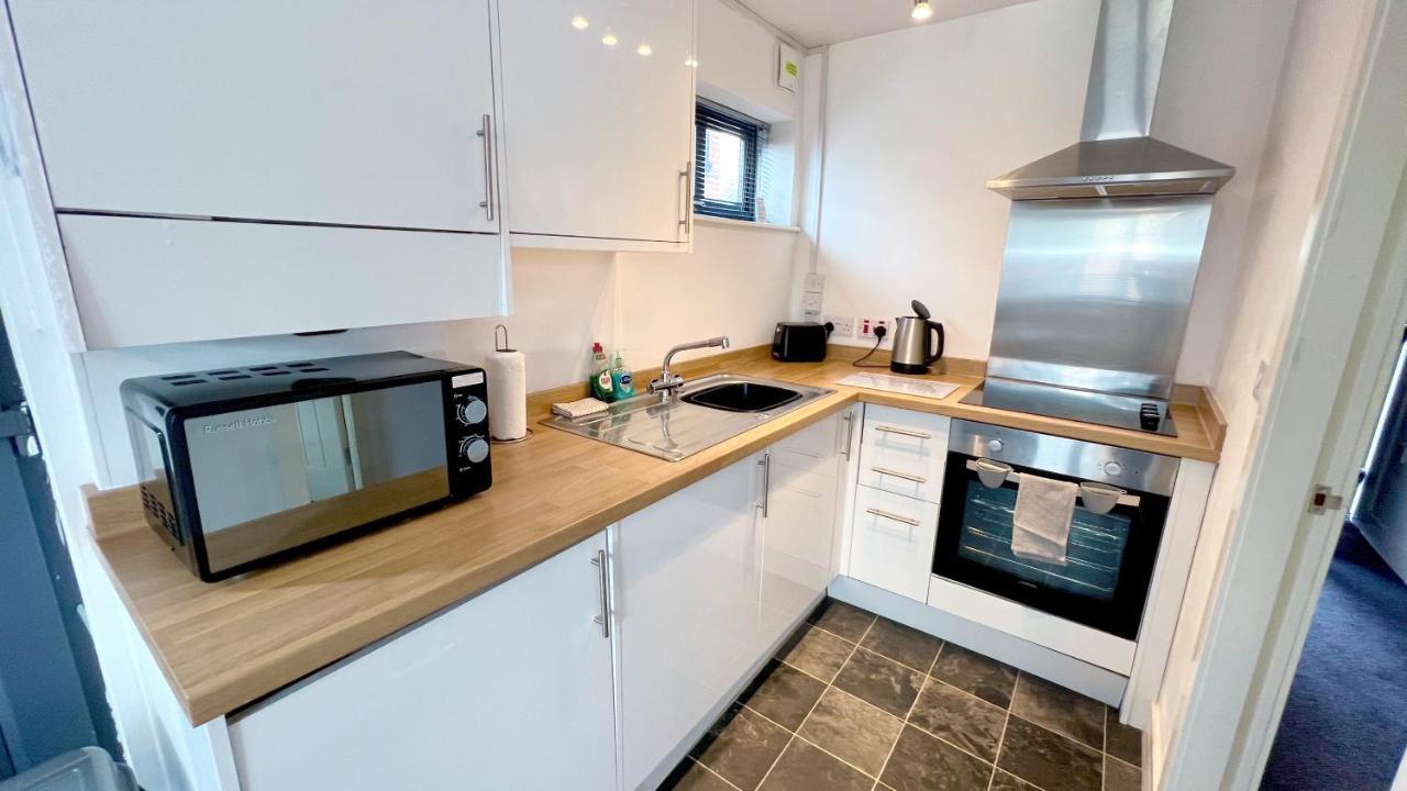 Cross Court, Stafford By Bell Apartments Екстериор снимка