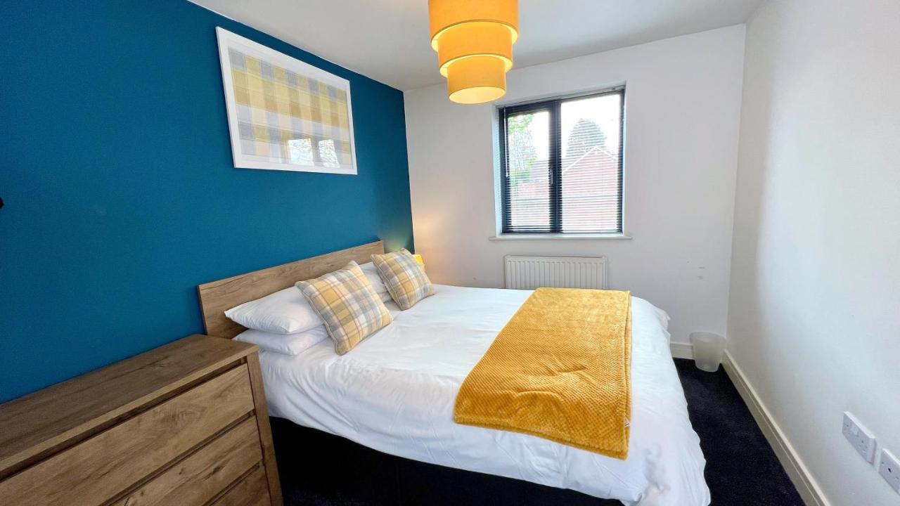 Cross Court, Stafford By Bell Apartments Екстериор снимка